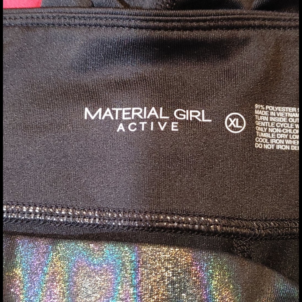 Black and iridescent leggings